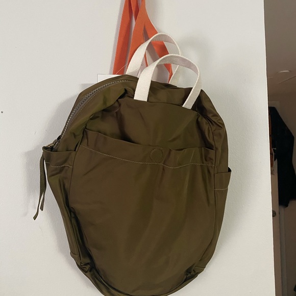 Backpack - Picture 1 of 1